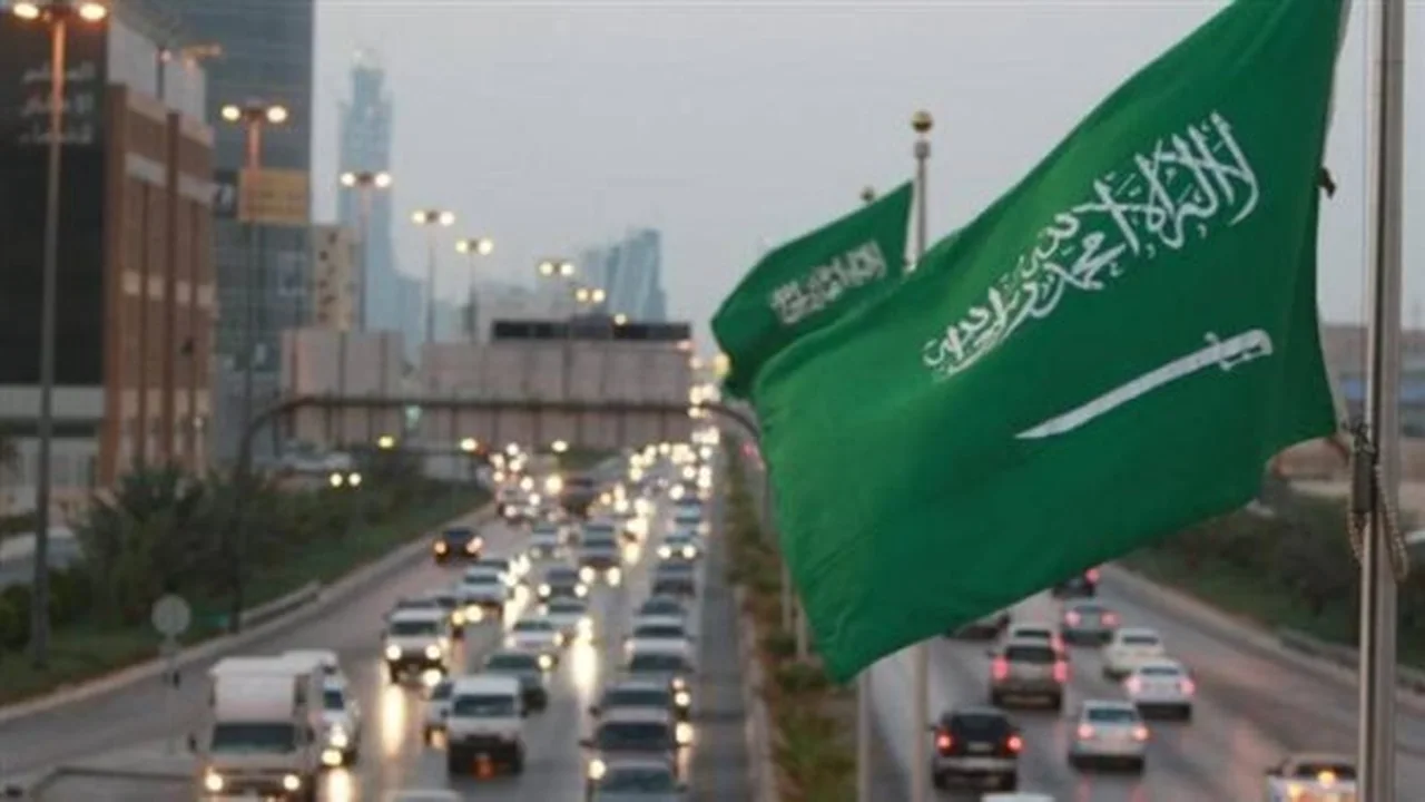 أرصاد السعودية تتوقع أمطاراً بين خفيفة وغزيرة على الرياض حتى يوم الاثنين